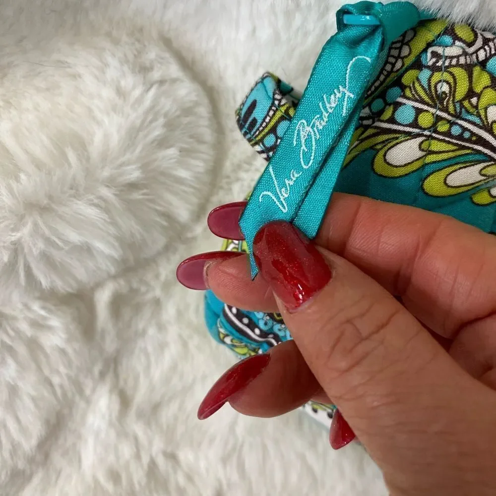 NEW Vera Bradley peacock cosmetic travel toiletry case
